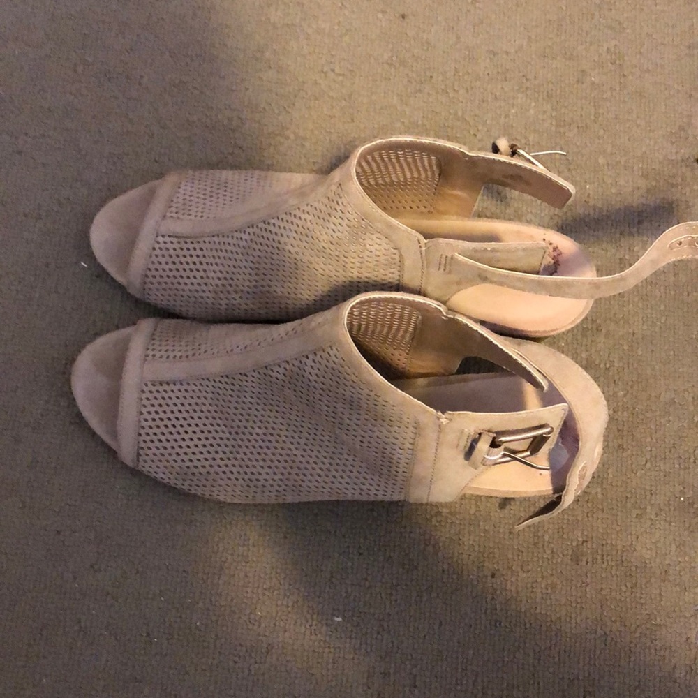 Unisa Tan Heels